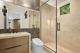 110 Holiday Dr, Hallandale Beach, FL 33009 - Photo 41
