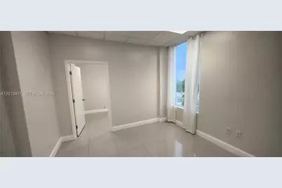 12550 Biscayne Blvd #605, North Miami, FL 33181 - Photo 3