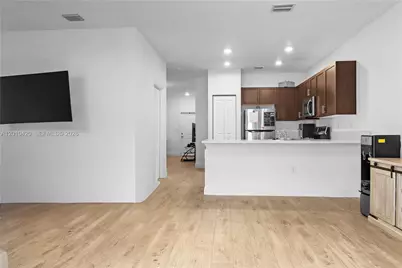 1434 SW 54th Ave, North Lauderdale, FL 33068 - Photo 31