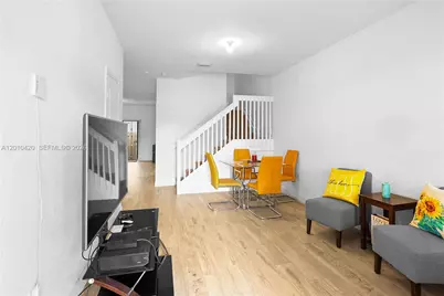 1434 SW 54th Ave, North Lauderdale, FL 33068 - Photo 9