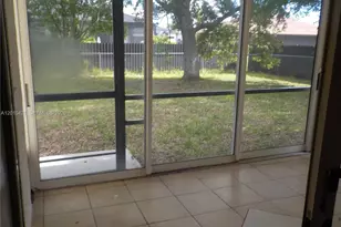 316 NE 7th St, Cape Coral, FL 33909 - Photo 27