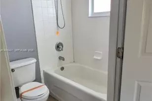 316 NE 7th St, Cape Coral, FL 33909 - Photo 5