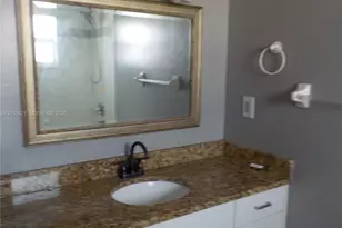 316 NE 7th St, Cape Coral, FL 33909 - Photo 5