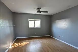 316 NE 7th St, Cape Coral, FL 33909 - Photo 3