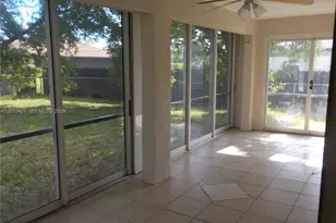 316 NE 7th St, Cape Coral, FL 33909 - Photo 3