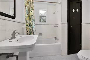 650 NE 76th St, Miami, FL 33138 - Photo 39