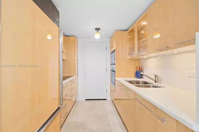6801 Collins #1215, Miami Beach, FL 33141 - Photo 15