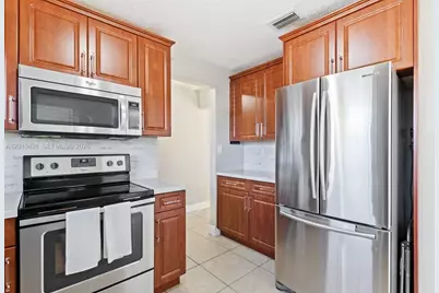 4119 Coral Springs Dr #C6, Coral Springs, FL 33065 - Photo 11