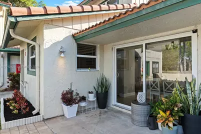 4119 Coral Springs Dr #C6, Coral Springs, FL 33065 - Photo 3