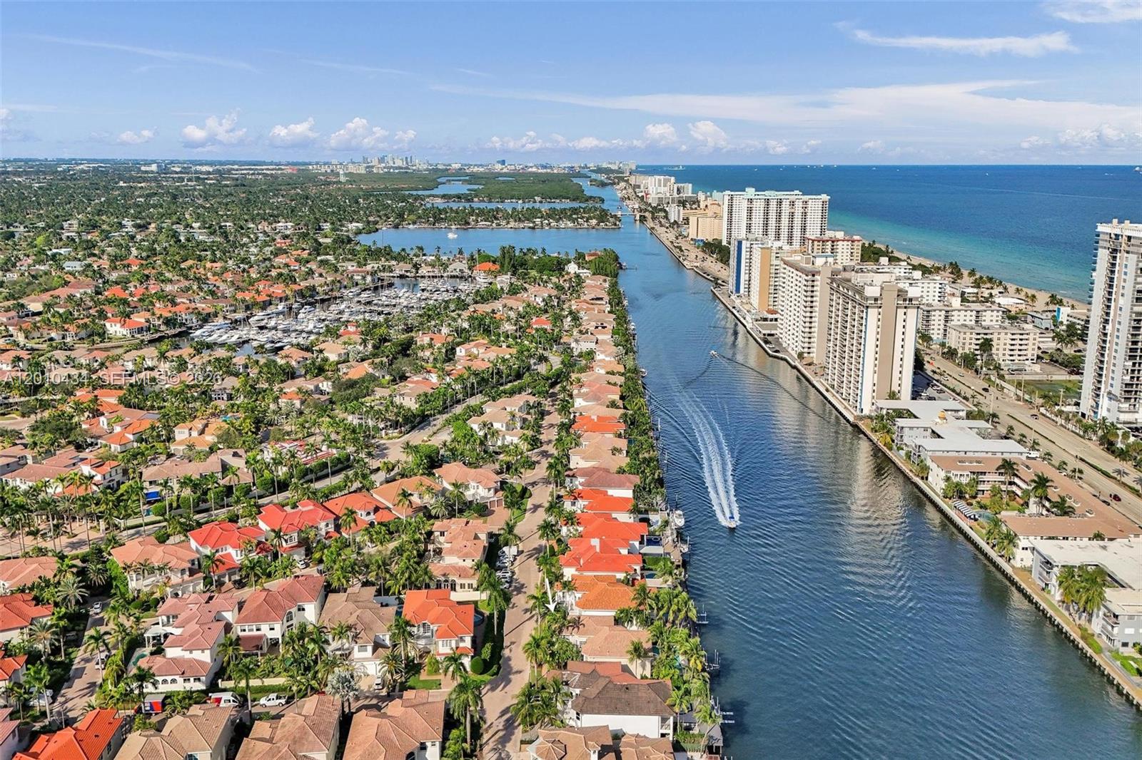 1575 Windjammer Way - 1575 Windjammer Way, Hollywood, FL 33019 Luxury Property | Jose Angel Pina