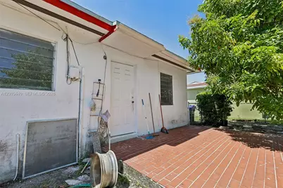 921 NE 159th St, North Miami Beach, FL 33162 - Photo 9