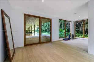 3600 Stewart Ave, Miami, FL 33133 - Photo 25