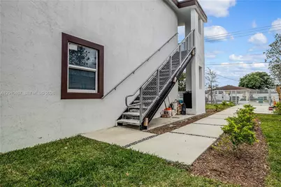 763 NW 80th St #B, Miami, FL 33150 - Photo 7
