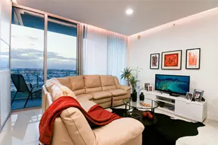 92 SW 3rd St, Miami, FL 33130 - Photo 3