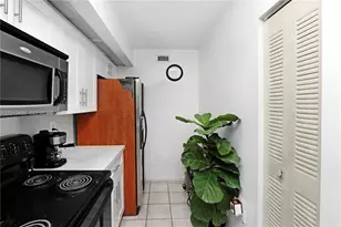 8640 SW 212th St, Cutler Bay, FL 33189 - Photo 15