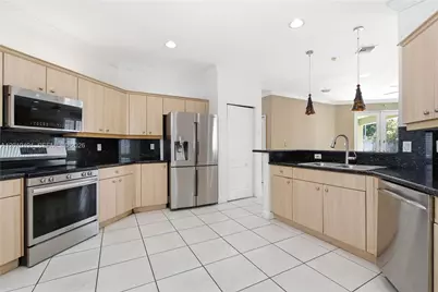 15203 SW 142nd Ave, Miami, FL 33177 - Photo 5