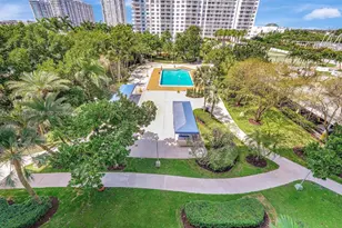 2851 NE 183rd St, Aventura, FL 33160 - Photo 19