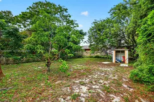 2437 NW 20th St, Fort Lauderdale, FL 33311 - Photo 41