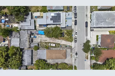 244 NW 32nd St, Miami, FL 33127 - Photo 5