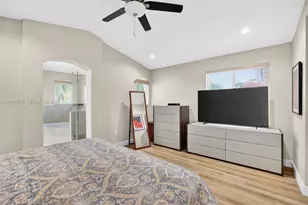 1581 Yellowheart Way, Hollywood, FL 33019 - Photo 25