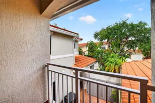 1581 Yellowheart Way, Hollywood, FL 33019 - Photo 37
