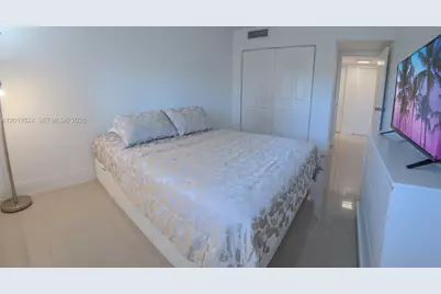 20100 W Country Club Dr #504, Aventura, FL 33180 - Photo 13