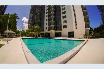 20100 W Country Club Dr #504, Aventura, FL 33180 - Photo 23