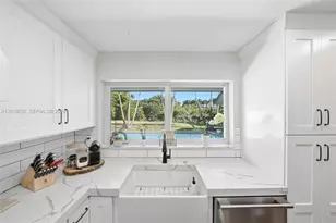 9331 SW 104th Ct, Miami, FL 33176 - Photo 9