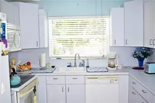 9321 Sunrise Lakes Blvd, Sunrise, FL 33322 - Photo 3