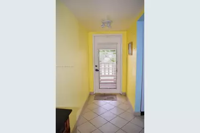 9321 Sunrise Lakes Blvd #201, Sunrise, FL 33322 - Photo 9