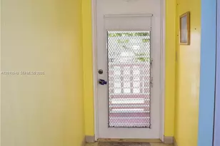 9321 Sunrise Lakes Blvd, Sunrise, FL 33322 - Photo 9
