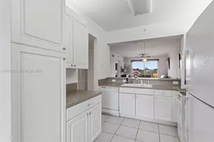 7765 Yardley Dr, Tamarac, FL 33321 - Photo 7