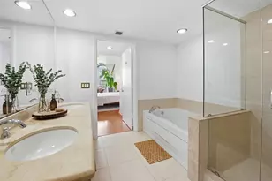 50 Biscayne Blvd, Miami, FL 33132 - Photo 13