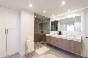 3801 Collins Ave, Miami Beach, FL 33140 - Photo 19