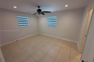3011 N 74th Ave, Hollywood, FL 33024 - Photo 17