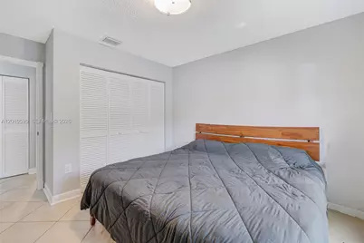 1065 Weeping Willow Way, Hollywood, FL 33019 - Photo 23