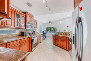 1065 Weeping Willow Way, Hollywood, FL 33019 - Photo 13