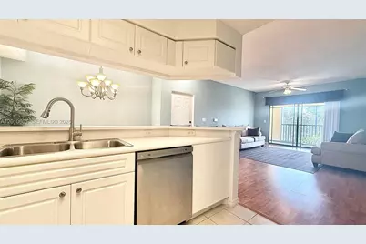2726 Anzio Ct #306, Palm Beach Gardens, FL 33410 - Photo 7
