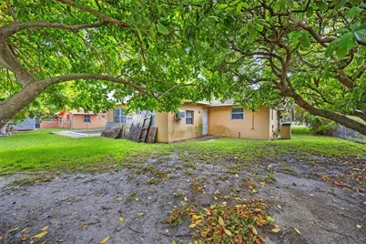 1831 Hiltonia Cir, West Palm Beach, FL 33407 - Photo 41