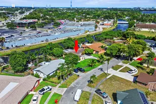 1831 Hiltonia Cir, West Palm Beach, FL 33407 - Photo 47