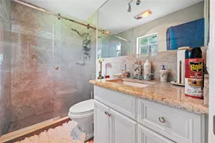 1831 Hiltonia Cir, West Palm Beach, FL 33407 - Photo 25