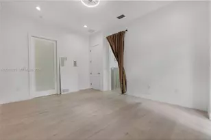 483 SW 147th Ter, Pembroke Pines, FL 33027 - Photo 17