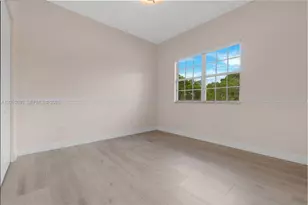 483 SW 147th Ter, Pembroke Pines, FL 33027 - Photo 13