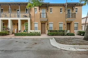 483 SW 147th Ter, Pembroke Pines, FL 33027 - Photo 1