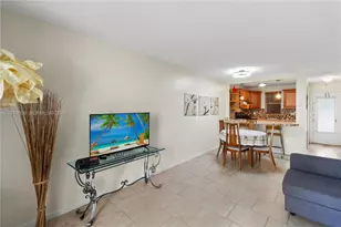 2600 Diana Dr, Hallandale Beach, FL 33009 - Photo 11