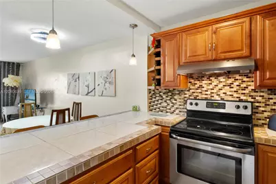 2600 Diana Dr #119, Hallandale Beach, FL 33009 - Photo 5