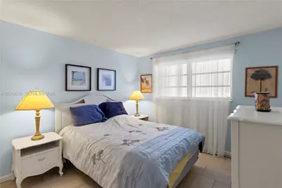 2600 Diana Dr #119, Hallandale Beach, FL 33009 - Photo 17