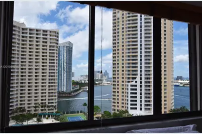 540 Brickell Key Dr #PH1812, Miami, FL 33131 - Photo 9