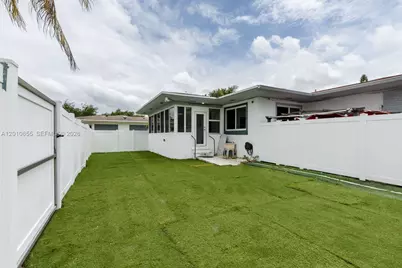 15925 NE 18th Ave, North Miami Beach, FL 33162 - Photo 45