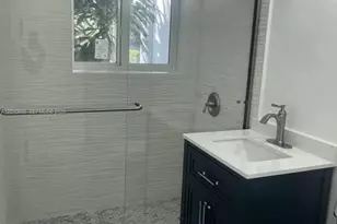 15925 NE 18th Ave, North Miami Beach, FL 33162 - Photo 19